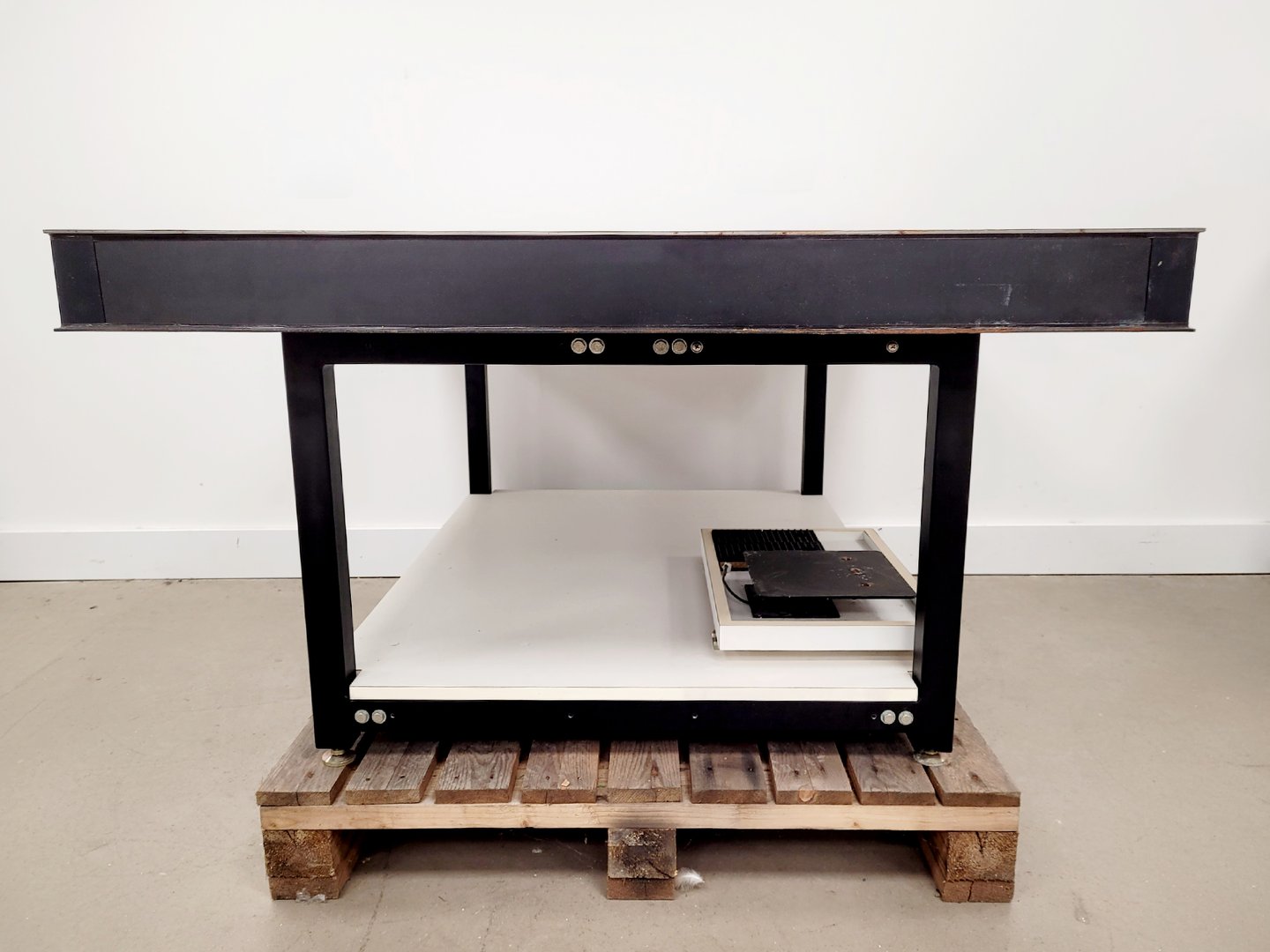 Image of Beckman/MoFlo Optical Imperial Table