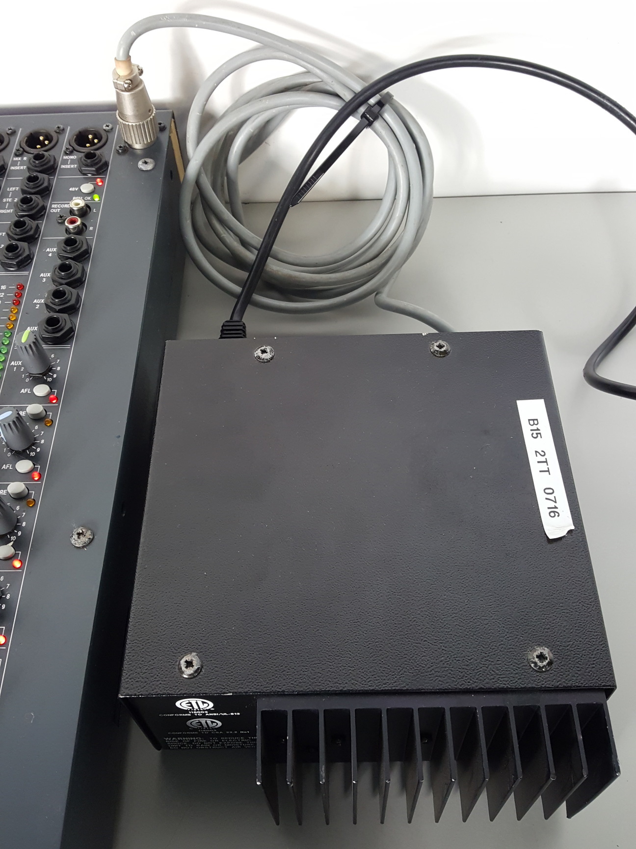 Image of Soundcraft Spirit Live 3-2 Analog Audio Mixer with Power Supply
