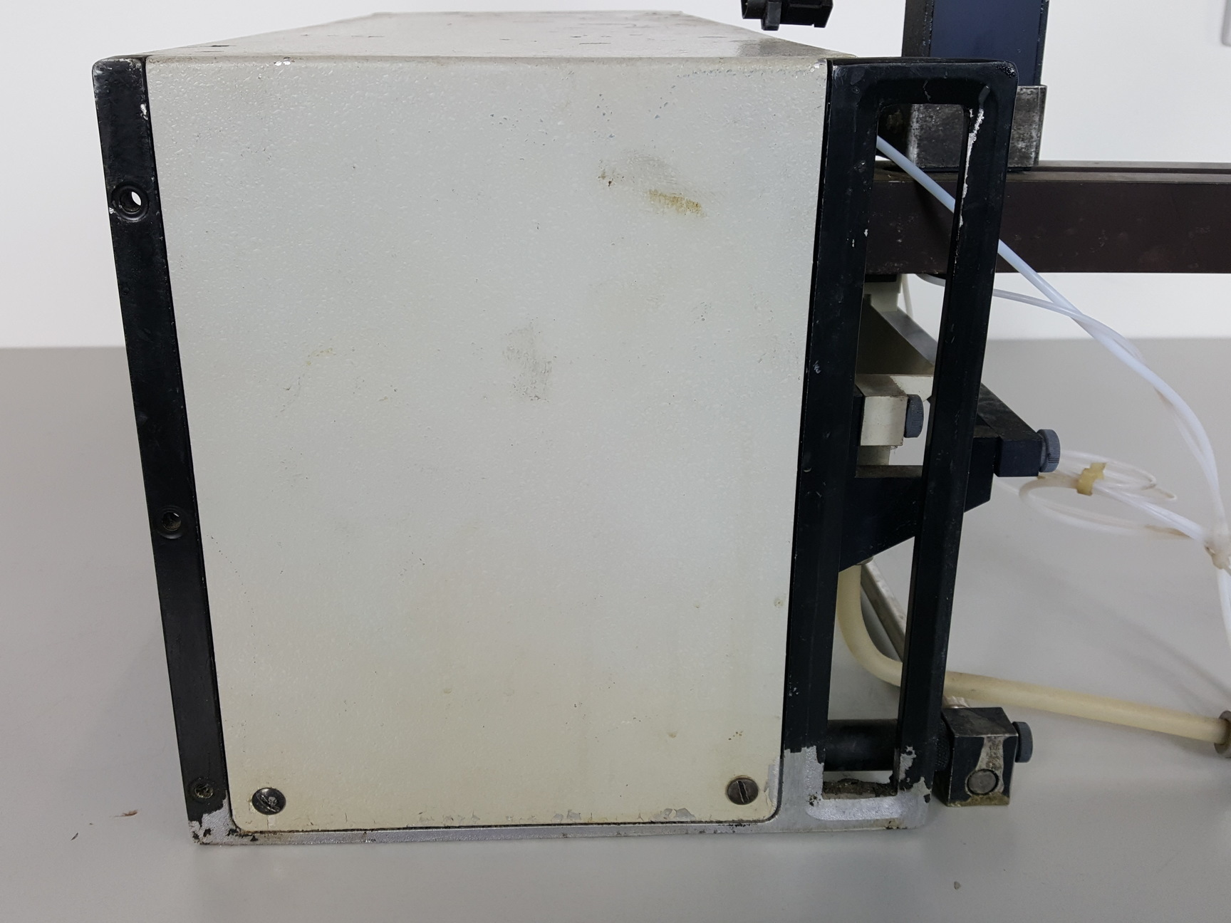 Image of Gilson Model 222 Sample Charger - Liquid Handler / Sampler for HPLC System Lab