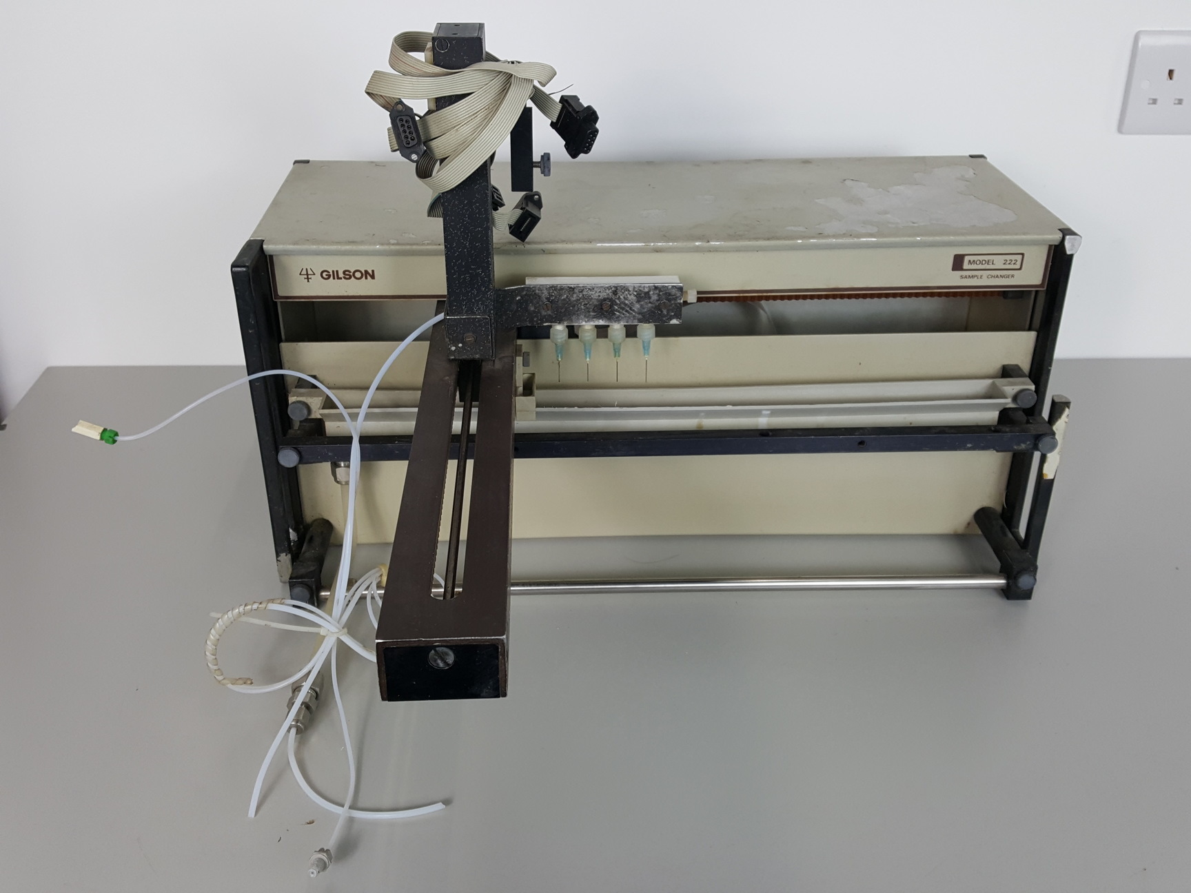 Image of Gilson Model 222 Sample Charger - Liquid Handler / Sampler for HPLC System Lab