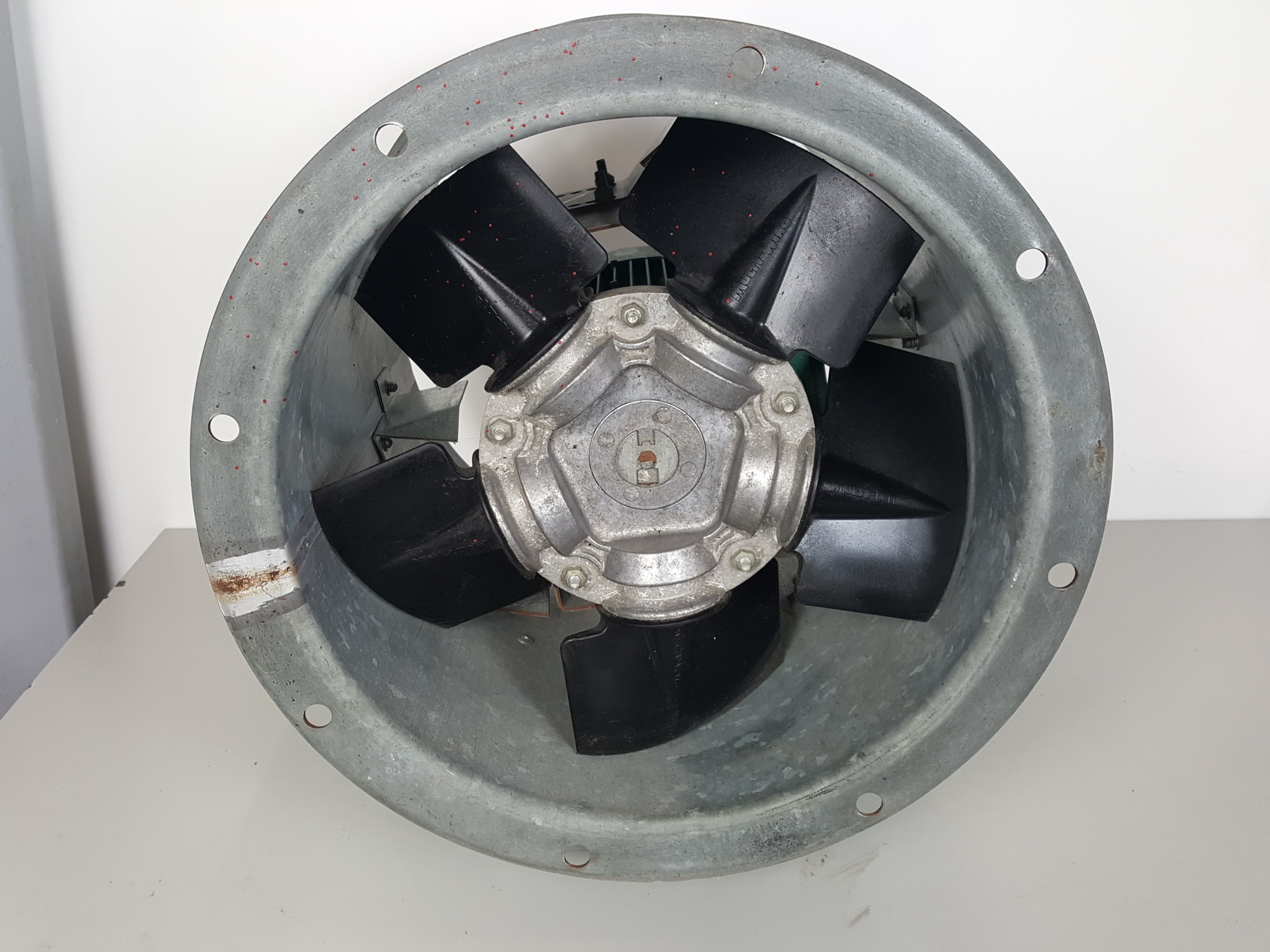 Image of NUAIRE World Class Ventillation Axial Fan Model no. AX31X-421 Lab