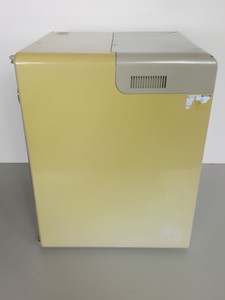 Thumbnail image of Sanplatec D-BOX Desiccation Cabinet Auto-type Desiccator w/ Hygrometer & Manual