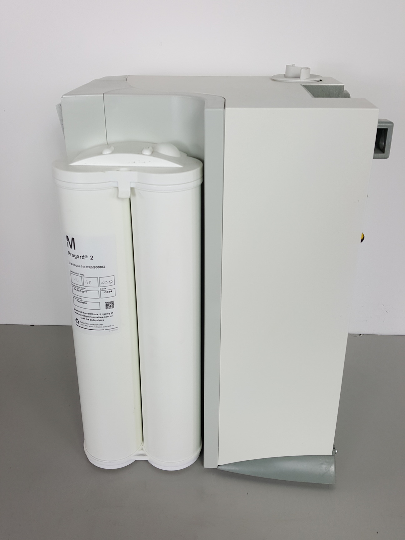 Image of Millipore Elix 3 Water Purification System & Millipore 30L Tank Lab