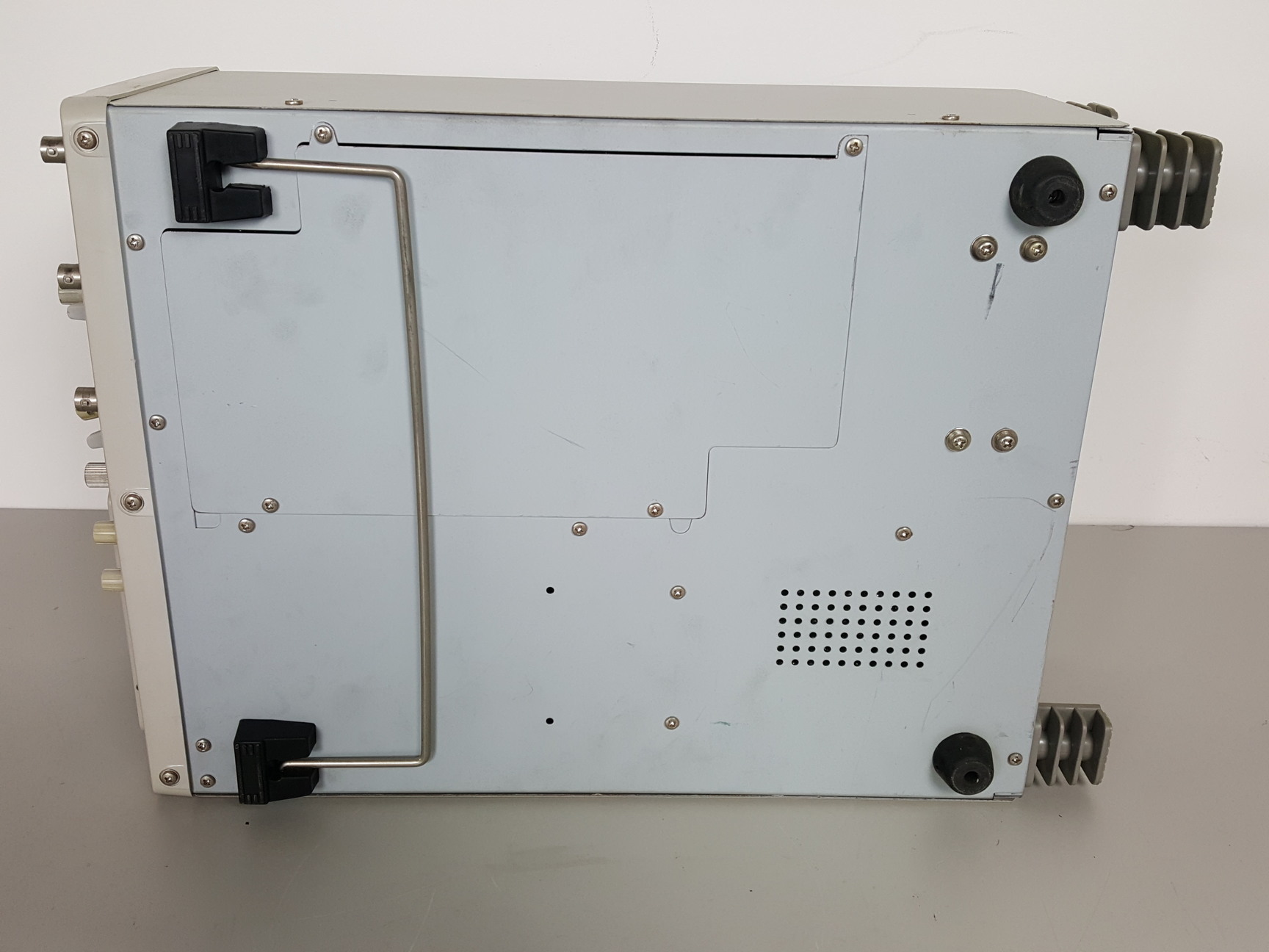 Image of Kenwood 20MHz Oscilloscope Model - CS-4125A Lab
