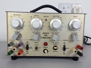 Thumbnail image of GRASS INSTRUMENTS Square Pulse Stimulator SD9 Lab