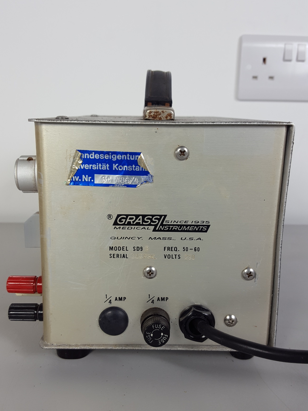 Grass Instruments GRASS INSTRUMENTS Square Pulse Stimulator SD9 Lab