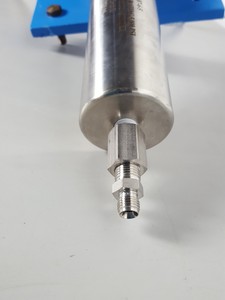 Thumbnail image of HiP High Pressure Equipment Piston Screw Pump Model 87-6-5 5000psi 60cc Lab