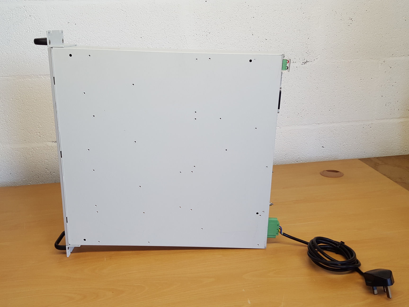 Image of TDK-Lambada GEN330W Programmable DC Power Supply Unit