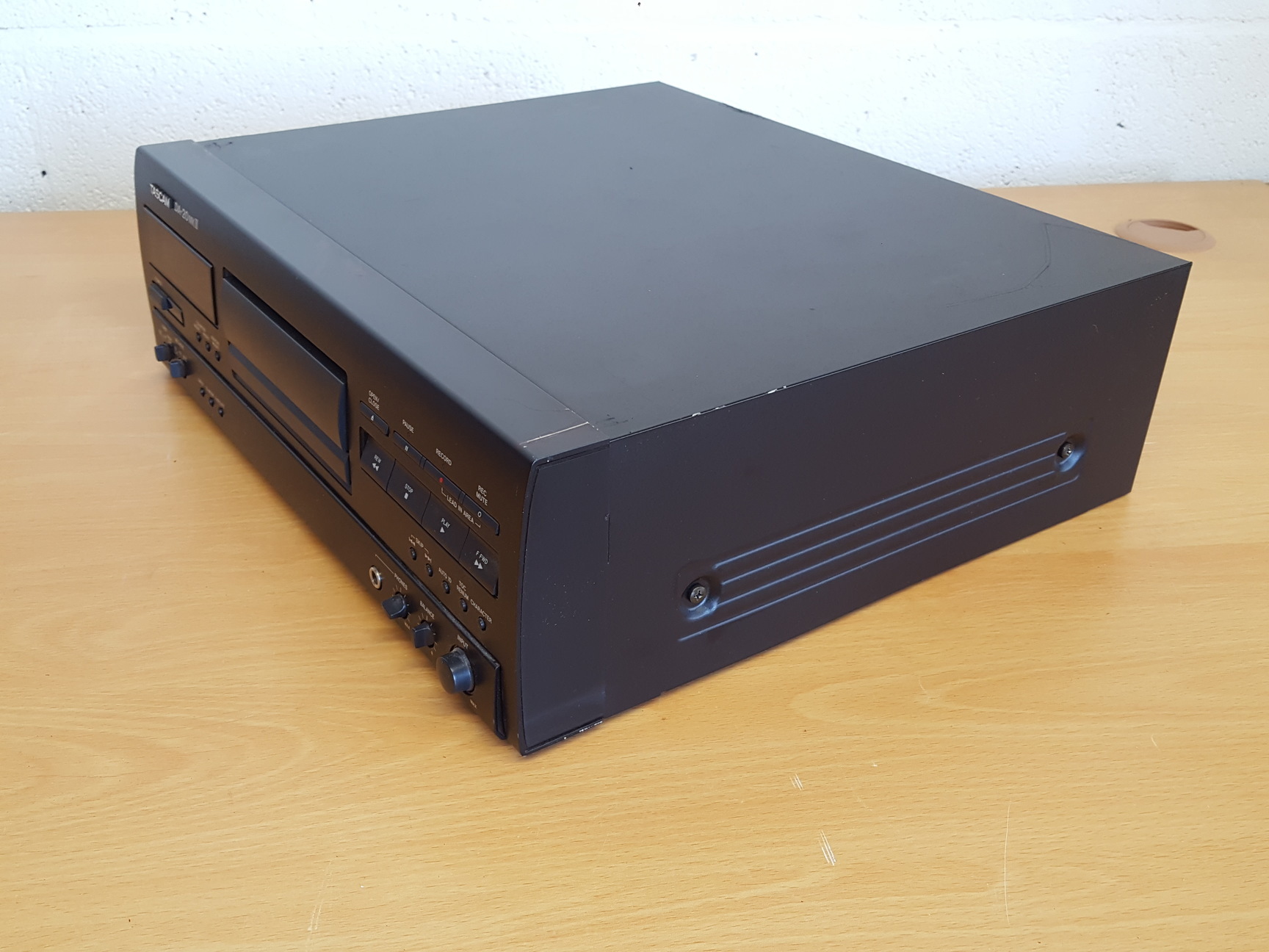 Image of Tascam DA-20 MKII DAT Recorder Deck Digital Audio Tape Deck Rack Mount