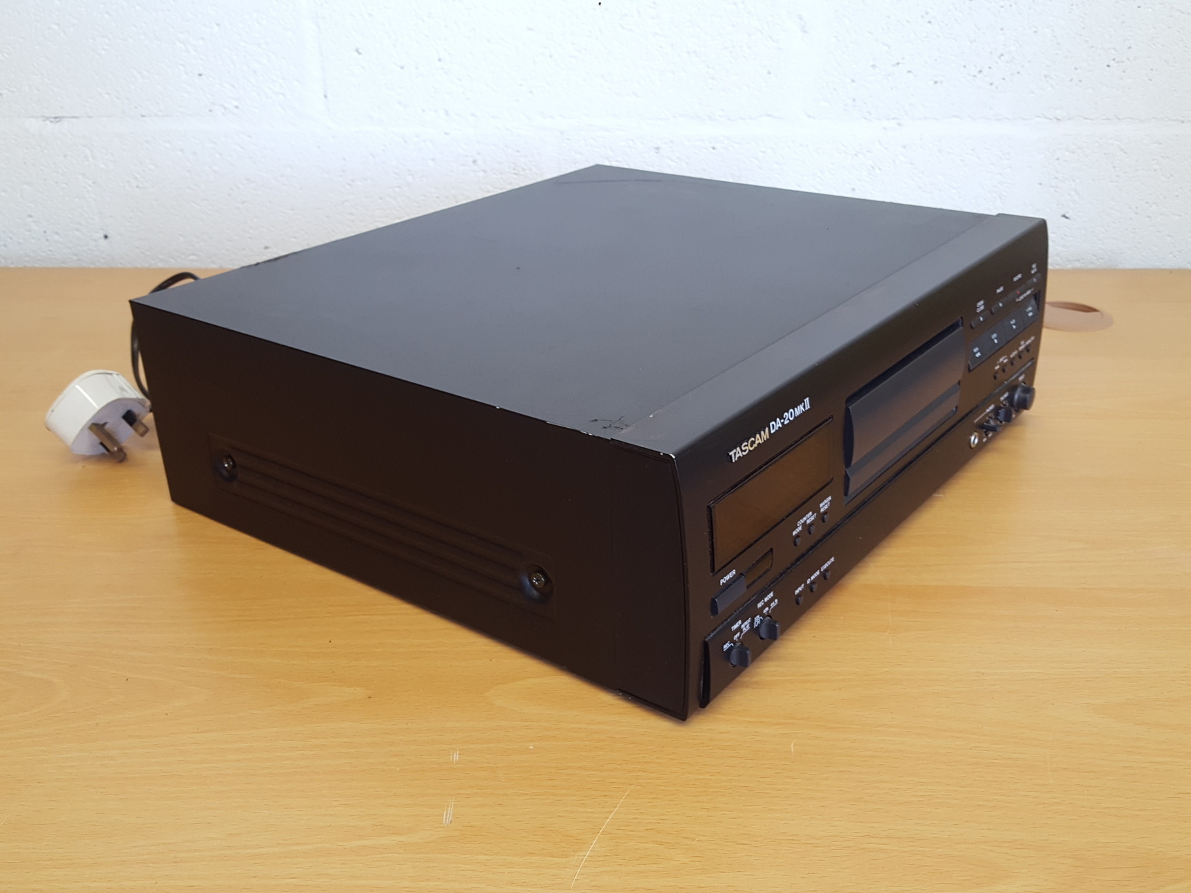 Image of Tascam DA-20 MKII DAT Recorder Deck Digital Audio Tape Deck Rack Mount