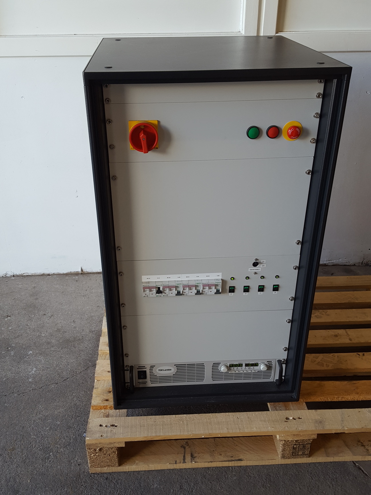 Image of TDK-LAMBDA GN3300W Studio/Lab Power Hub 240V Variable DC Control