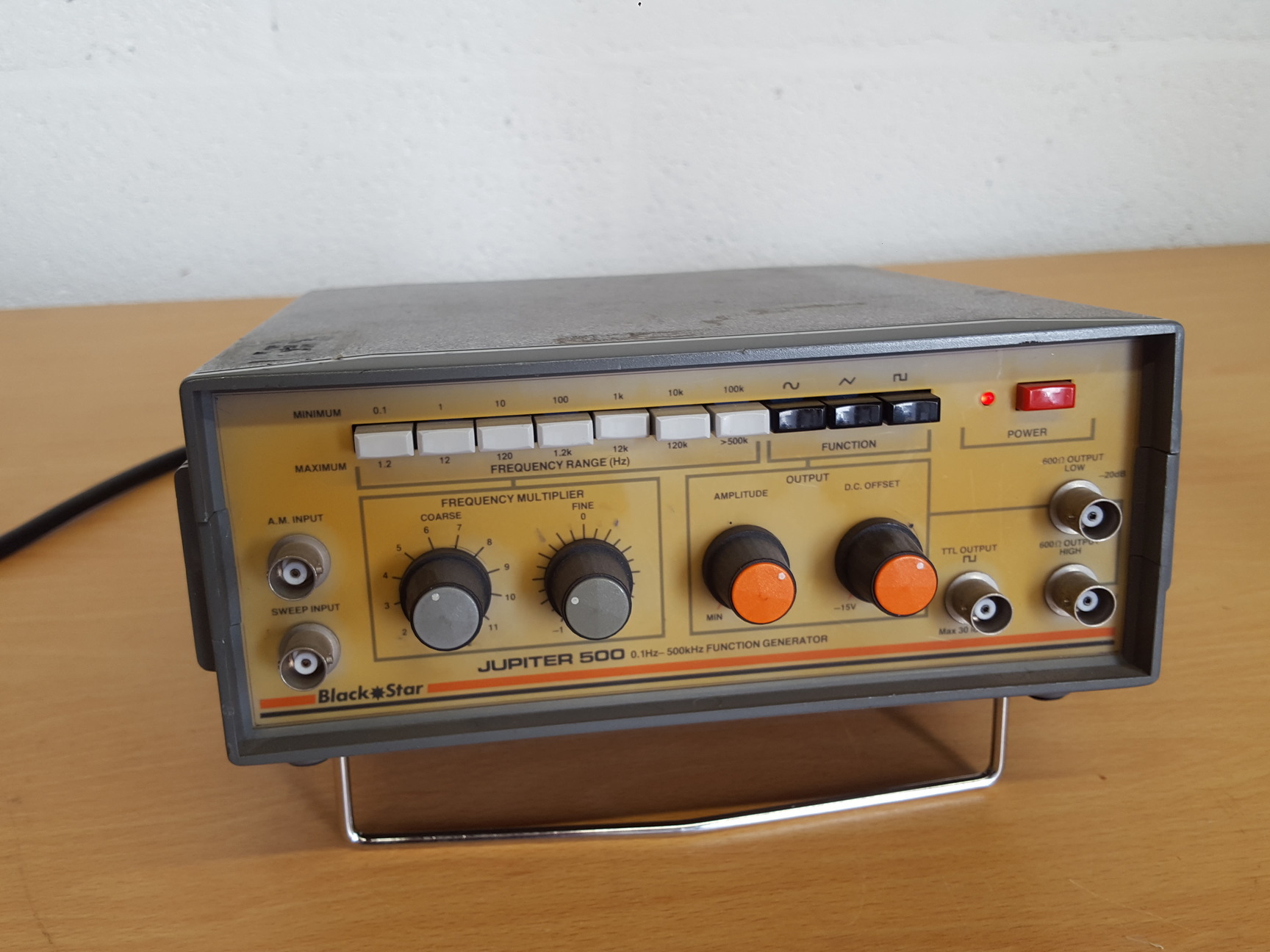 Image of Black Star Jupiter 500 0.1 to 500kHz Function Generator Lab
