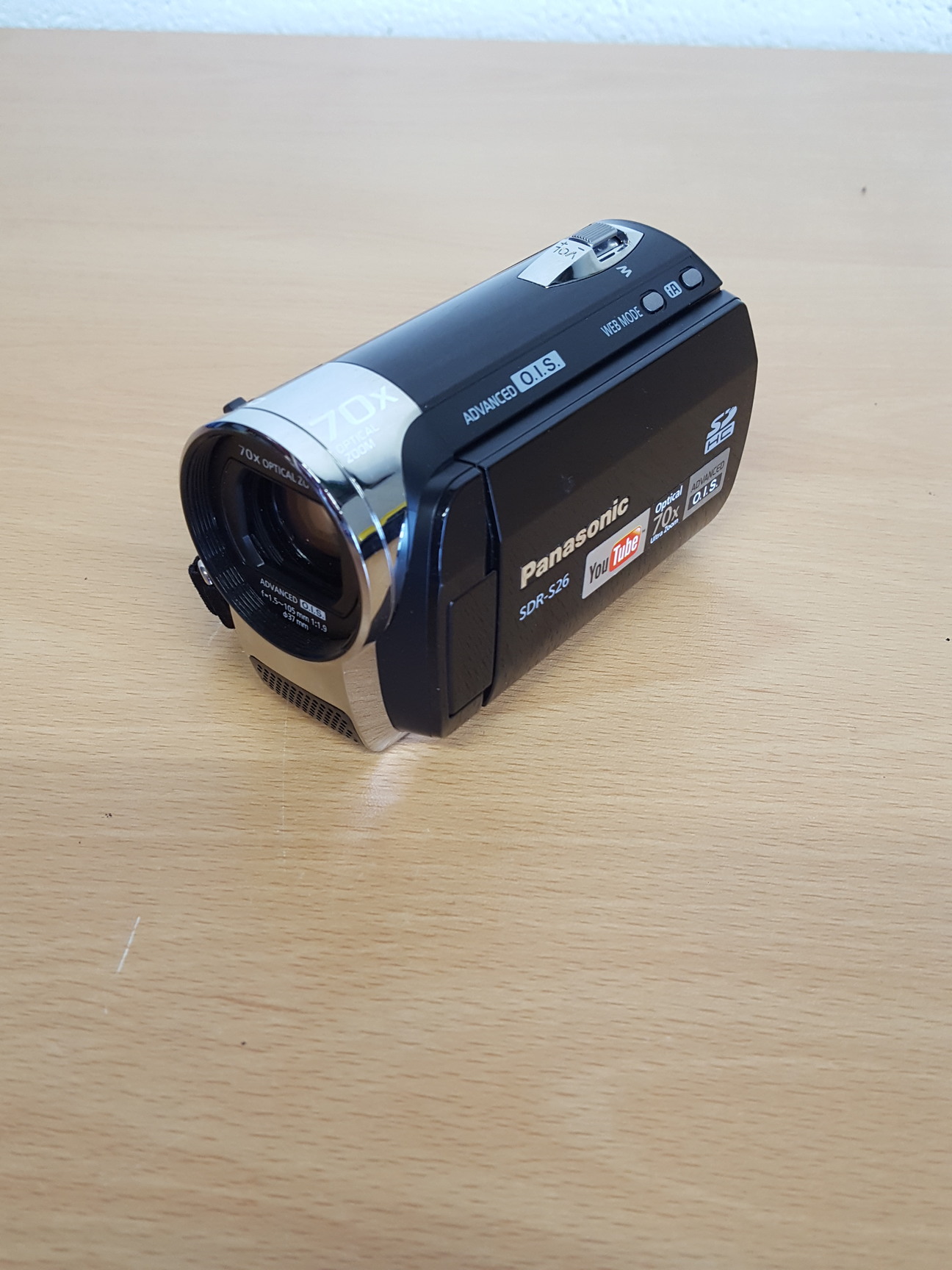 Image of Panasonic SDR-226 Digital Video Camera / Camcorder x70 Zoom