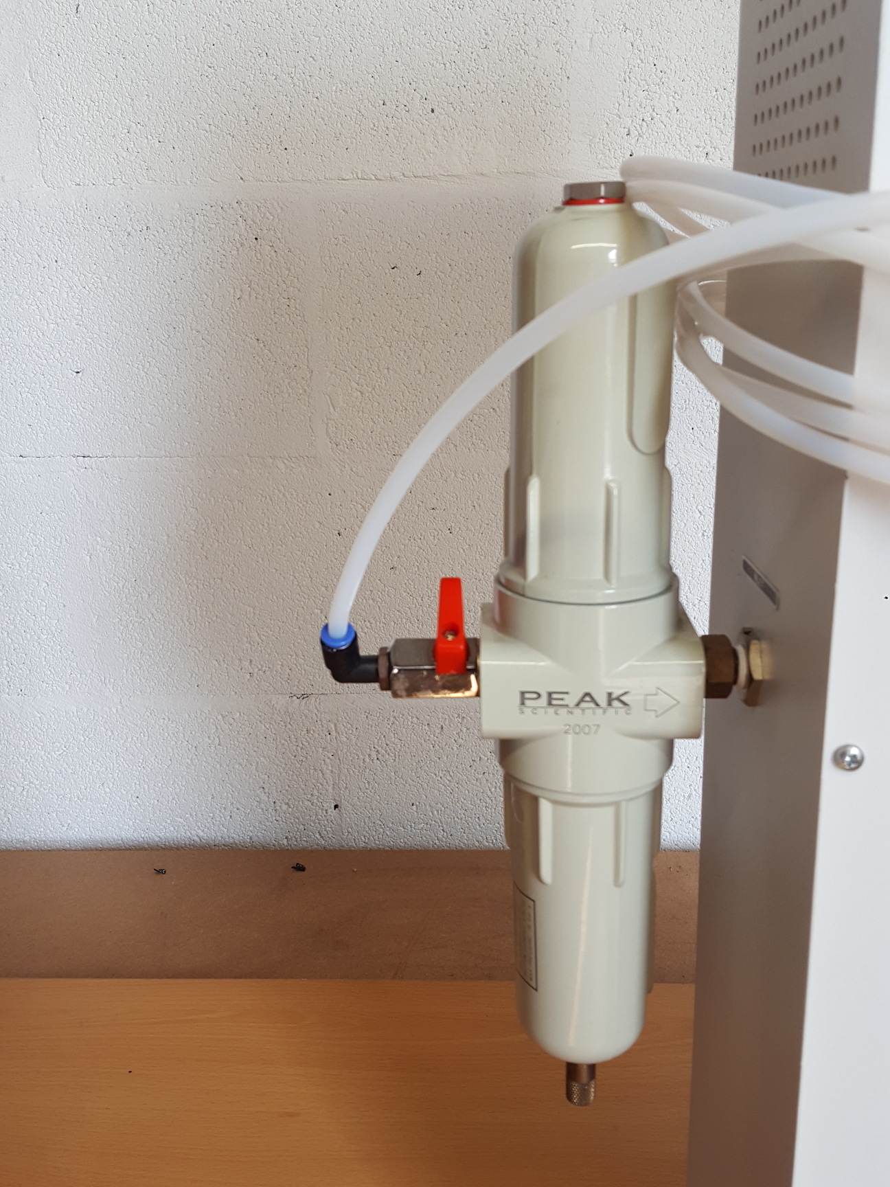 Image of Peak Scientific NM30L Nitrogen Generator Lab