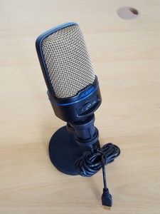 Thumbnail image of 5 x Headphones & 6 x Podcasting Microphones - Alesis, Unitone, Wesco, AMO1 