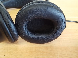 Thumbnail image of 5 x Headphones & 6 x Podcasting Microphones - Alesis, Unitone, Wesco, AMO1 