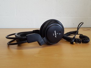 Thumbnail image of 5 x Headphones & 6 x Podcasting Microphones - Alesis, Unitone, Wesco, AMO1 