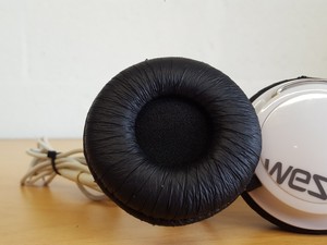Thumbnail image of 5 x Headphones & 6 x Podcasting Microphones - Alesis, Unitone, Wesco, AMO1 