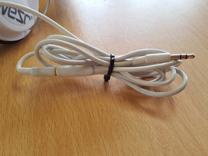 Thumbnail image of 5 x Headphones & 6 x Podcasting Microphones - Alesis, Unitone, Wesco, AMO1 