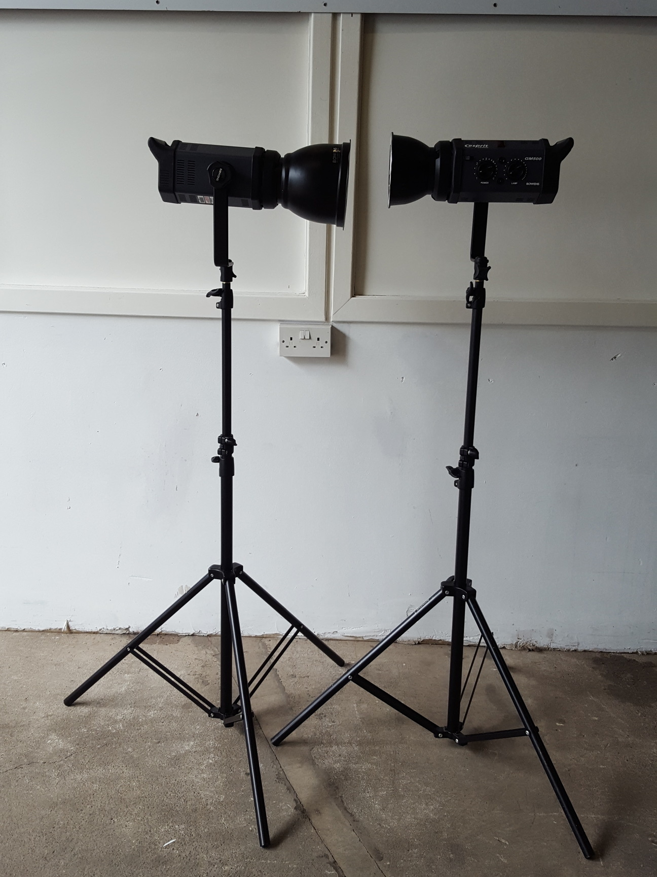 Image of Bowens Camera Flash Light Kit 2x BW-3610/GM500 BW6610