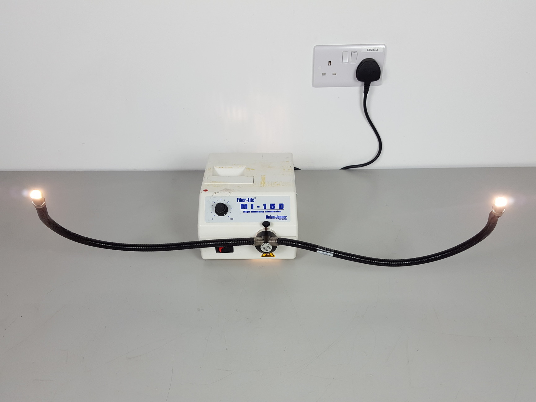 Image of Dolan-Jenner Fiber-Lite MI-150 High Intensity Fiber Fibre Optic Illuminator Lab