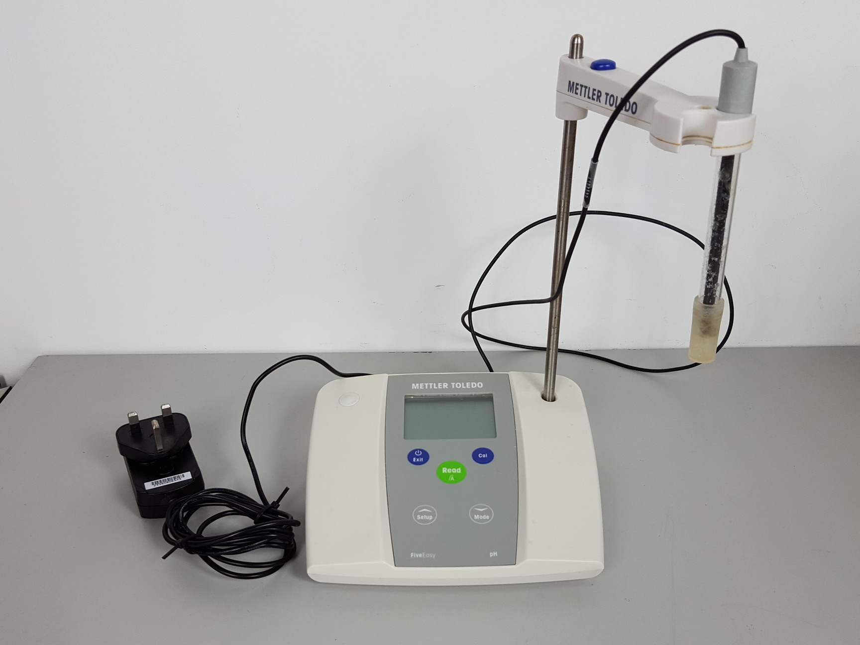 Image of Mettler Toledo FiveEasy FE20 Benchtop PH Meter Lab