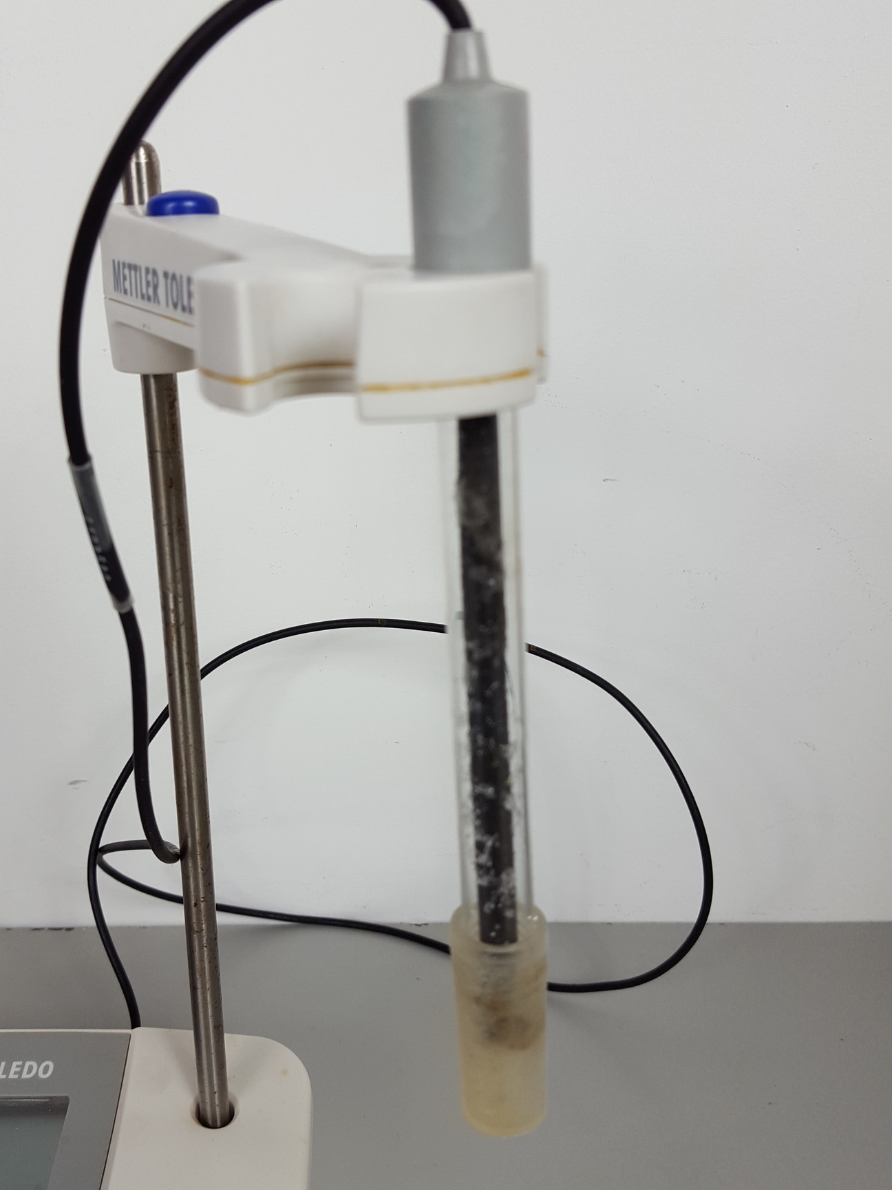 Image of Mettler Toledo FiveEasy FE20 Benchtop PH Meter Lab
