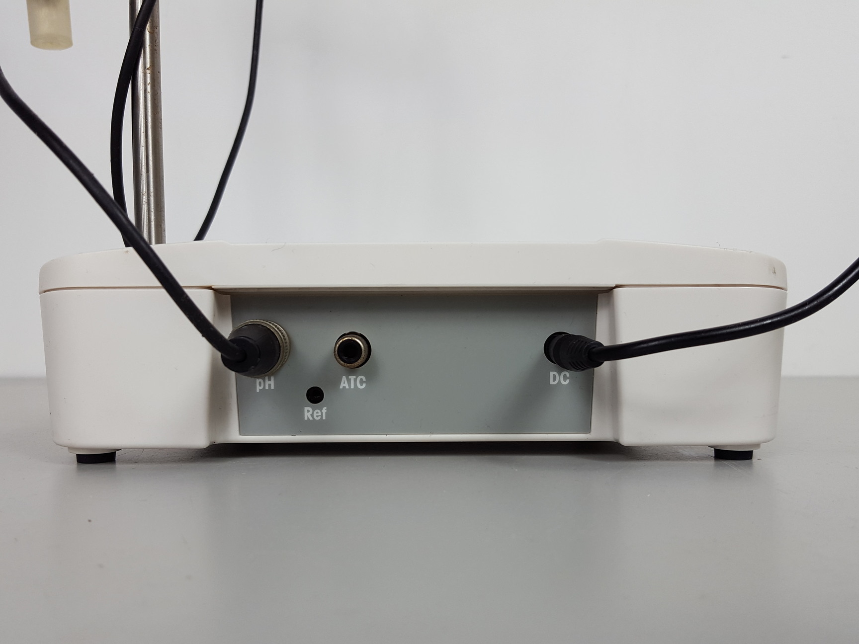 Image of Mettler Toledo FiveEasy FE20 Benchtop PH Meter Lab
