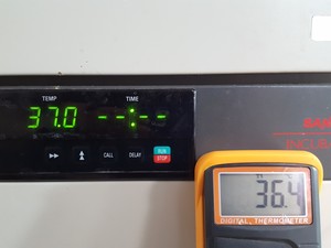 Thumbnail image of Sanyo MIR-162 Laboratory Incubator With User Manual Lab