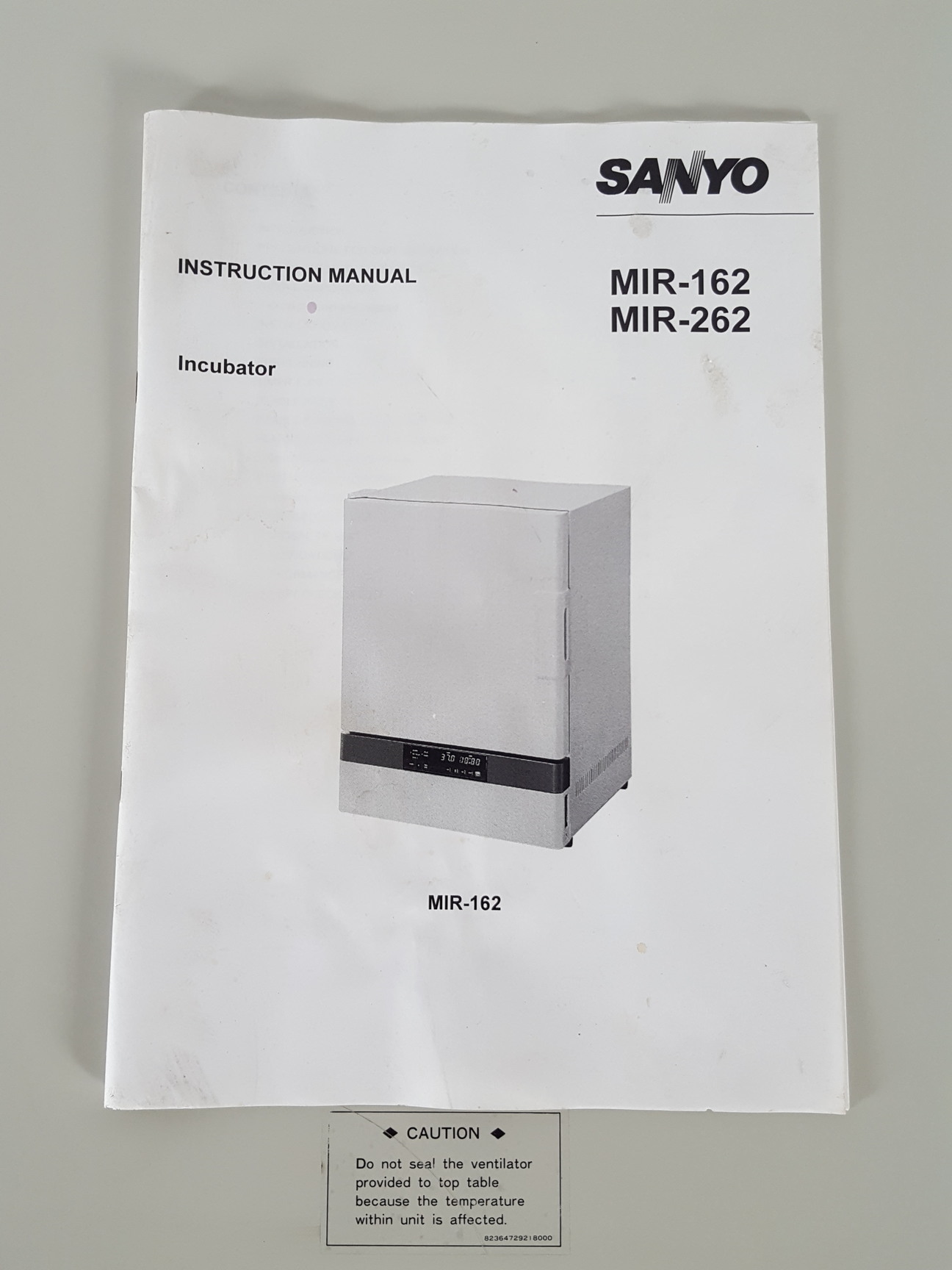 Image of Sanyo MIR-162 Laboratory Incubator With User Manual Lab