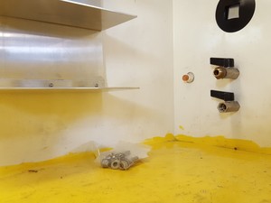 Thumbnail image of Alvic Scientific Containment System Glovebox Gas Purge Lab + Vacuum Pumps