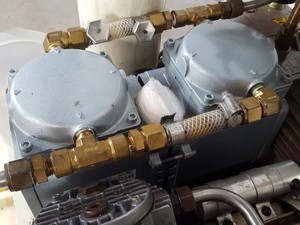 Thumbnail image of Alvic Scientific Containment System Glovebox Gas Purge Lab + Vacuum Pumps
