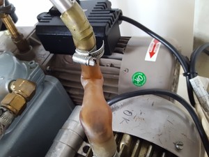 Thumbnail image of Alvic Scientific Containment System Glovebox Gas Purge Lab + Vacuum Pumps