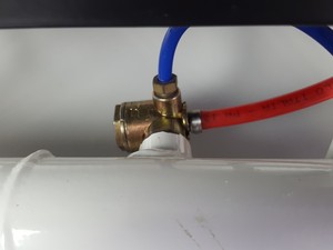Thumbnail image of Newport Benchtop Vibration Isolation System + Nardi Silverstone Compressor Lab
