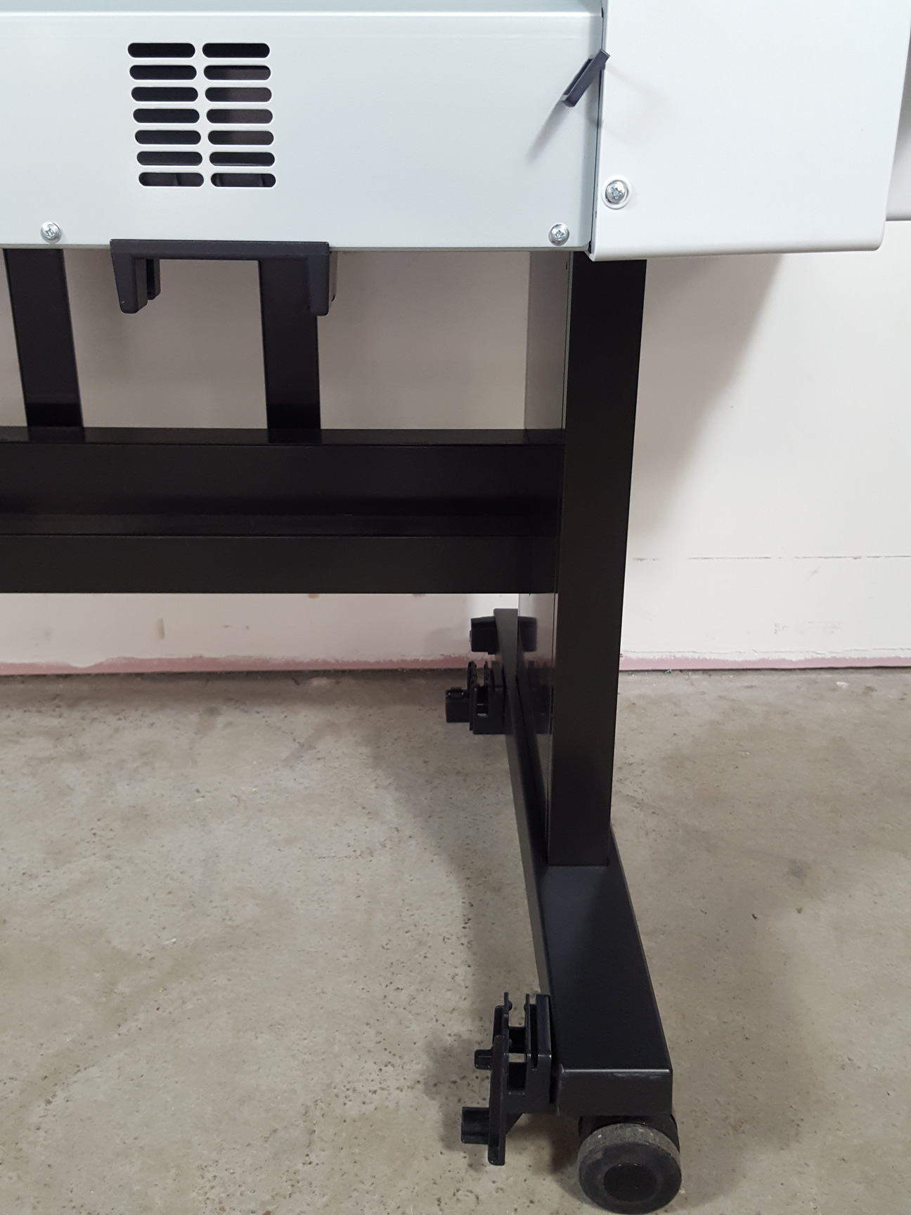 Image of Epson Stylus Pro 9900 K162A Large Format 44" Photo Printer UltraChrome HDR