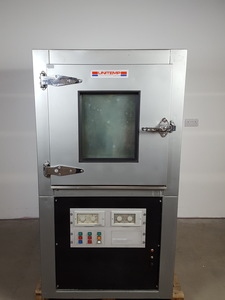 Thumbnail image of Unitemp Environmental Chamber w/ Humidity/ Dewpoint & Temperature Controller Lab