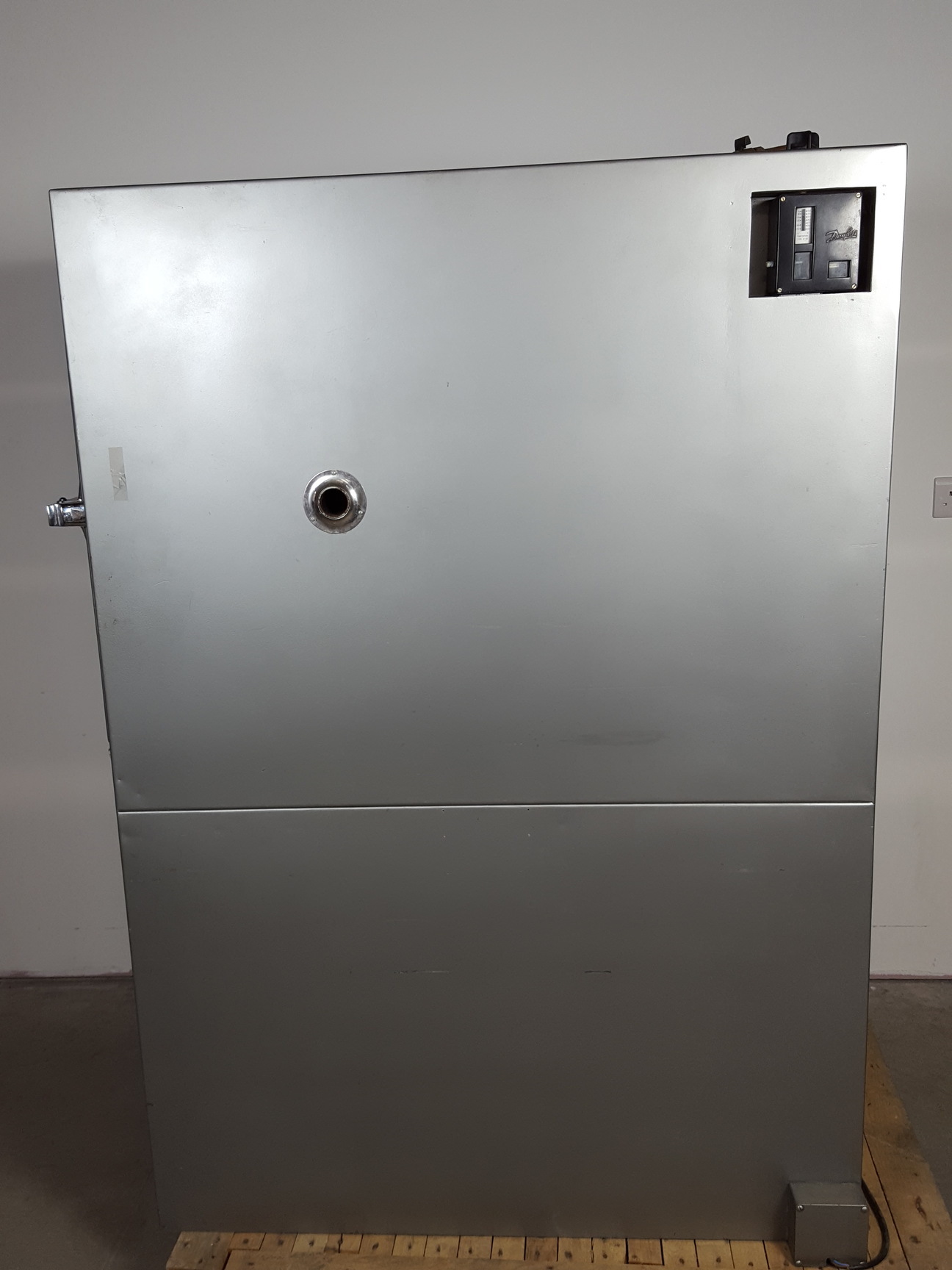 Image of Unitemp Environmental Chamber w/ Humidity/ Dewpoint & Temperature Controller Lab