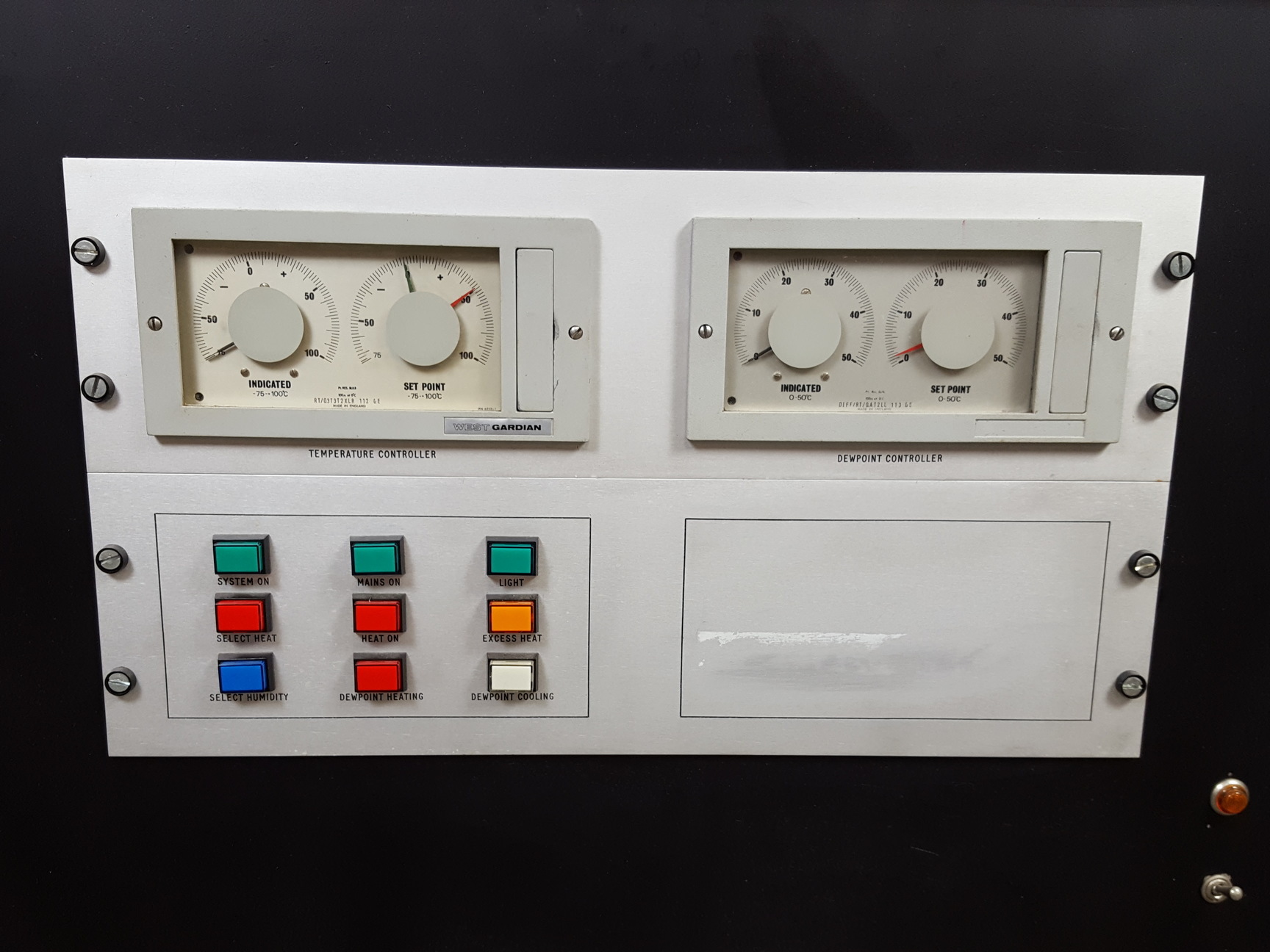 Image of Unitemp Environmental Chamber w/ Humidity/ Dewpoint & Temperature Controller Lab