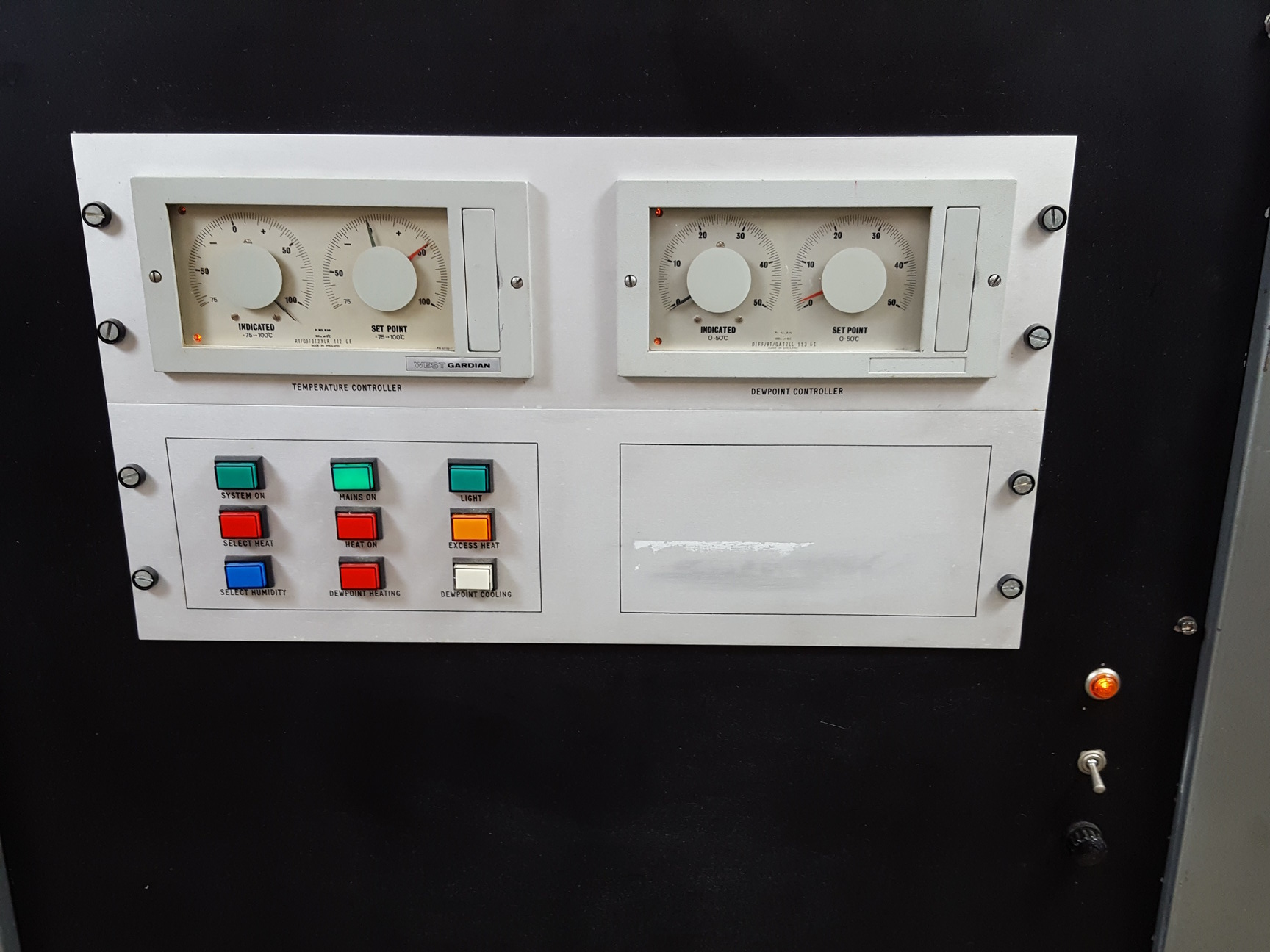 Image of Unitemp Environmental Chamber w/ Humidity/ Dewpoint & Temperature Controller Lab
