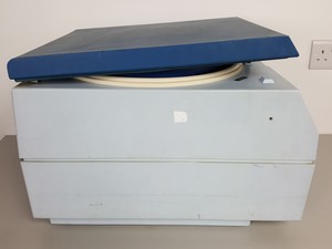 Thumbnail image of MSE Mistral 1000 Centrifuge with 3600rpm Rotor Lab