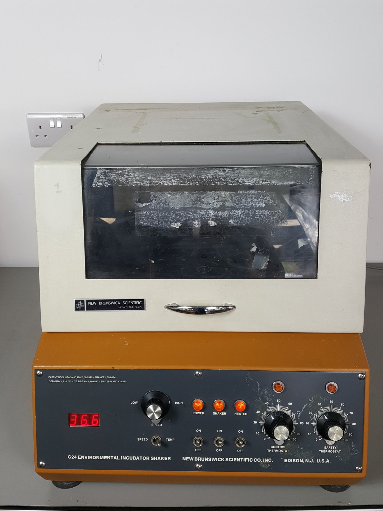 Image of New Brunswick Scientific G24 Environmental Incubator Platform Shaker Shaking Lab