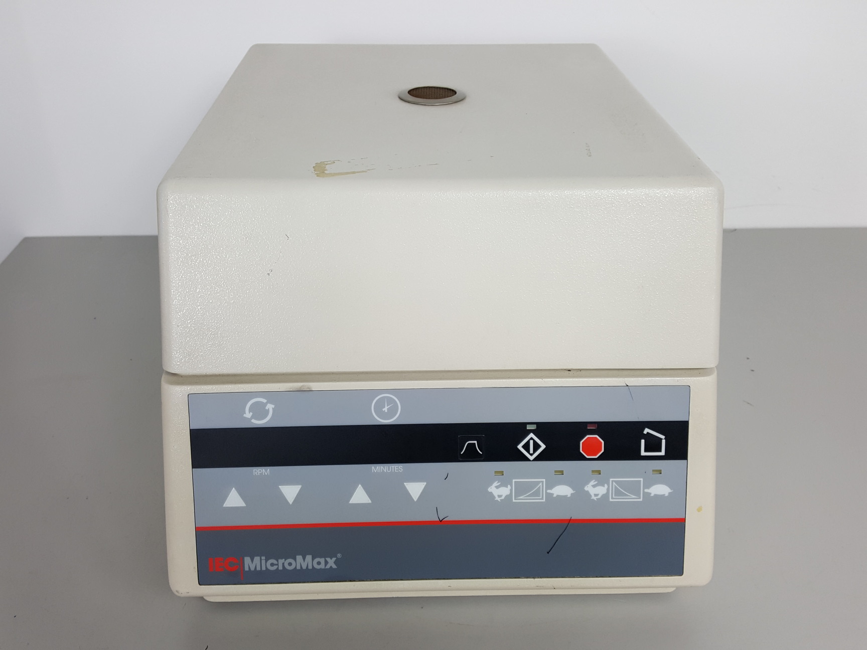 Image of IEC Micromax Centrifuge with IEC 851 Rotor 24 x 1.5ml 13200rpm Lab