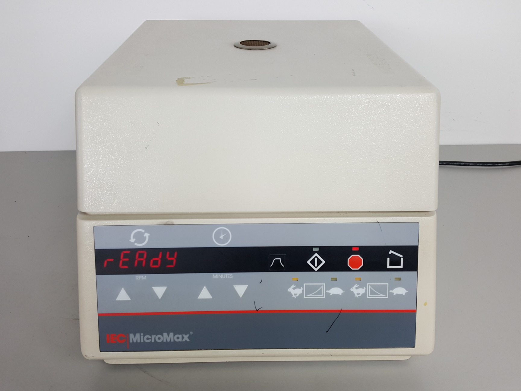 Image of IEC Micromax Centrifuge with IEC 851 Rotor 24 x 1.5ml 13200rpm Lab