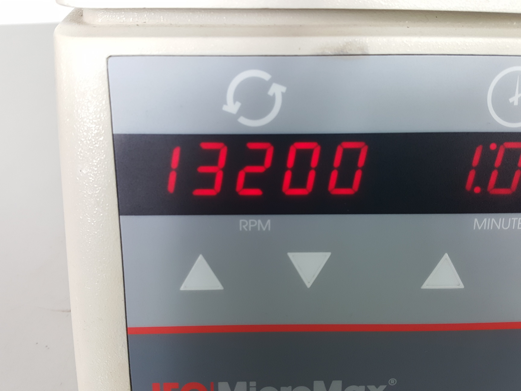 Image of IEC Micromax Centrifuge with IEC 851 Rotor 24 x 1.5ml 13200rpm Lab