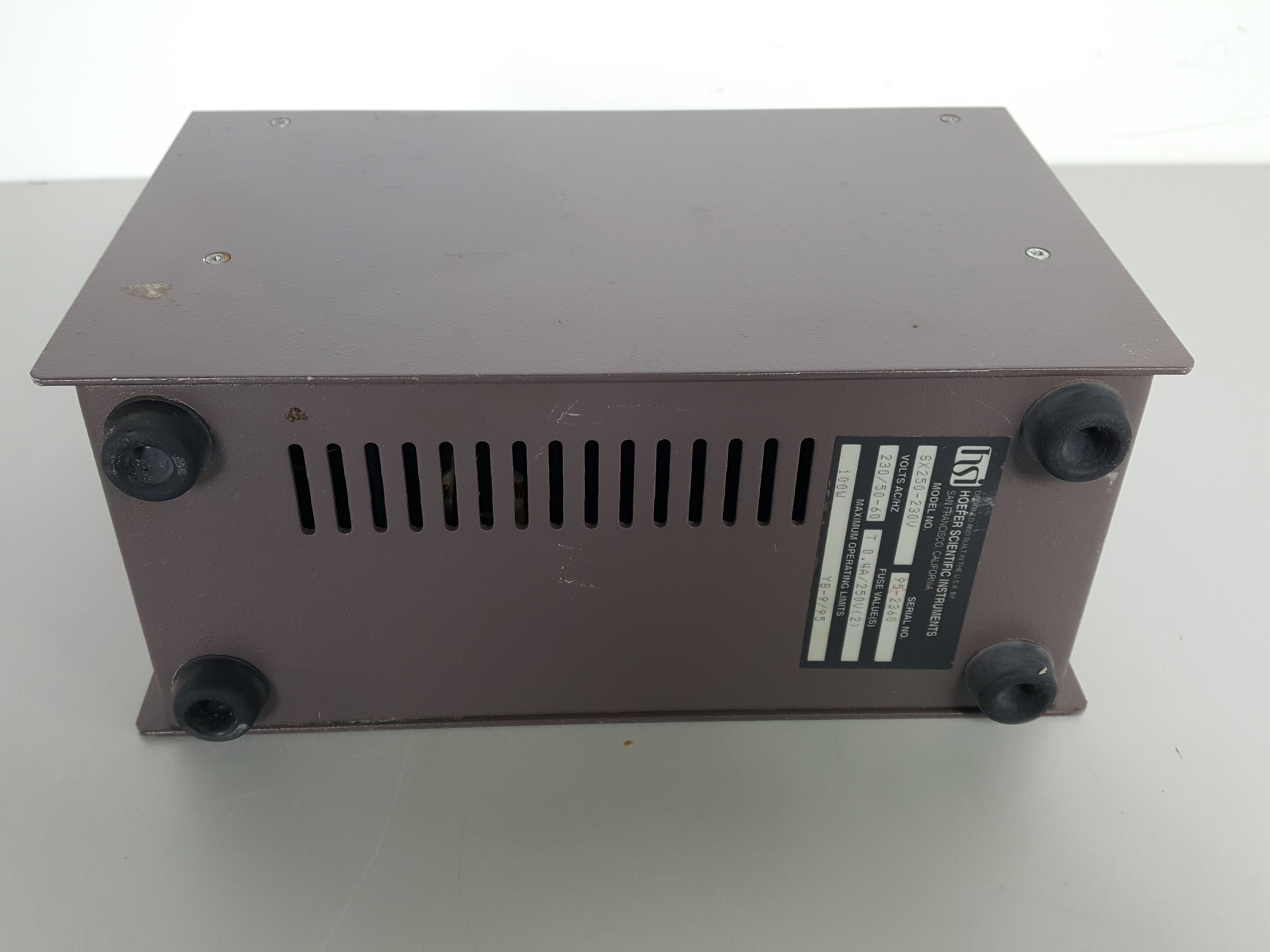 Image of Hoefer Mighty Slim SX250 230V DC Power Supply Lab