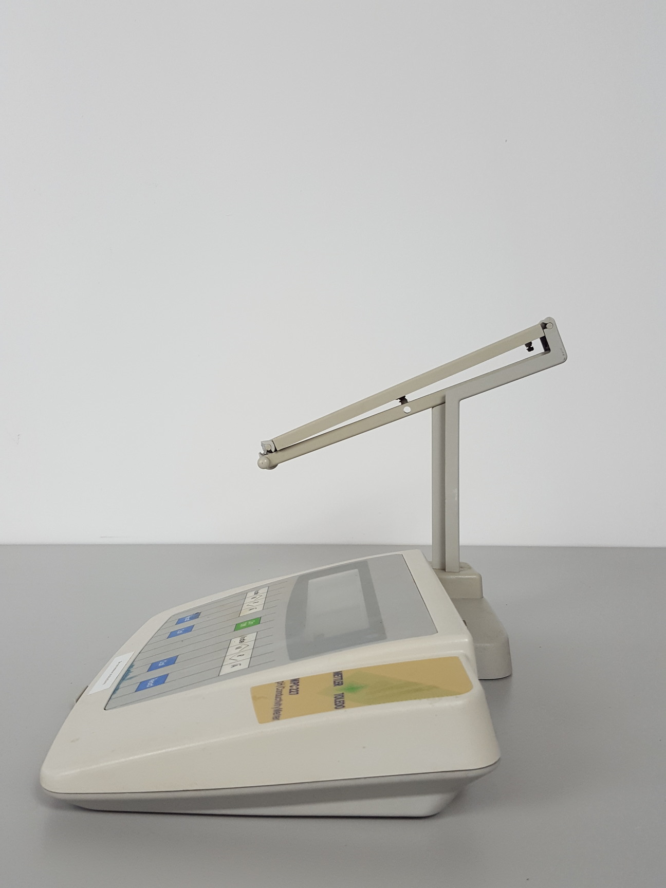 Image of Mettler Toledo MPC227 pH / Conductivity Meter Lab