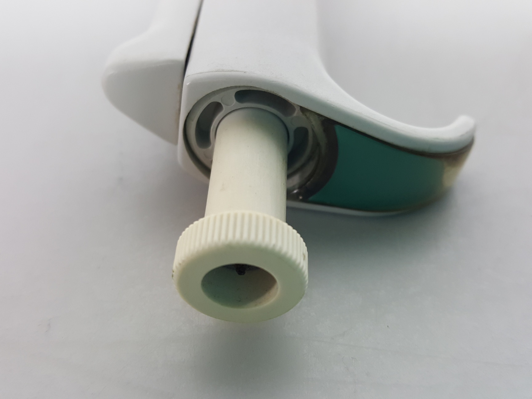 Image of Labsystems 12 Channel Finnpipette Model 4510 50-300uL Lab