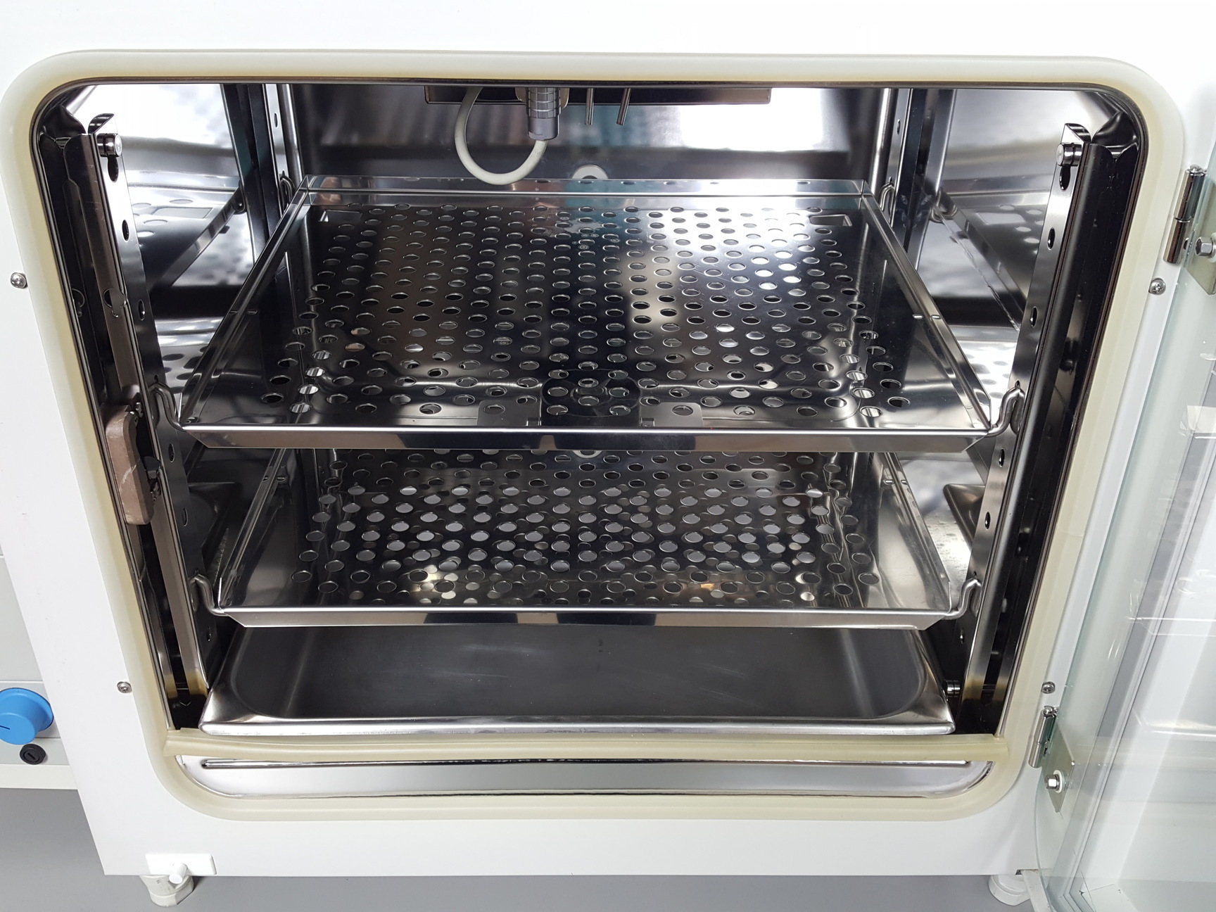Image of Thermo Scientific Heraeus BB 6060 Benchtop Laboratory CO2 Incubator Lab