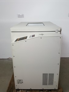 Thumbnail image of New Brunswick Scientific Classic C25KC Shaking Incubator Shaker Lab