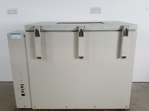 Thumbnail image of New Brunswick Scientific Classic C25KC Shaking Incubator Shaker Lab